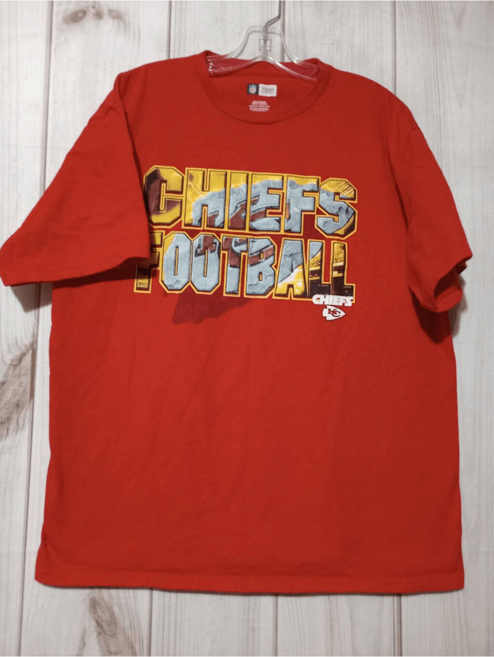 NFL Team Apparel Chiefs Football T-Shirt Size L Red Casual